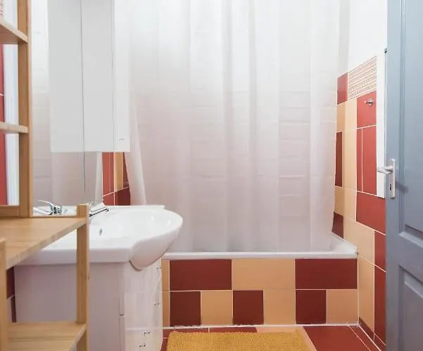 Buda-pest بودابست