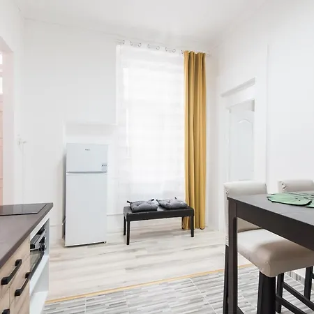 Buda-pest Apartment *